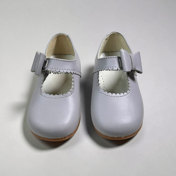 Mercedes Lazo Gris