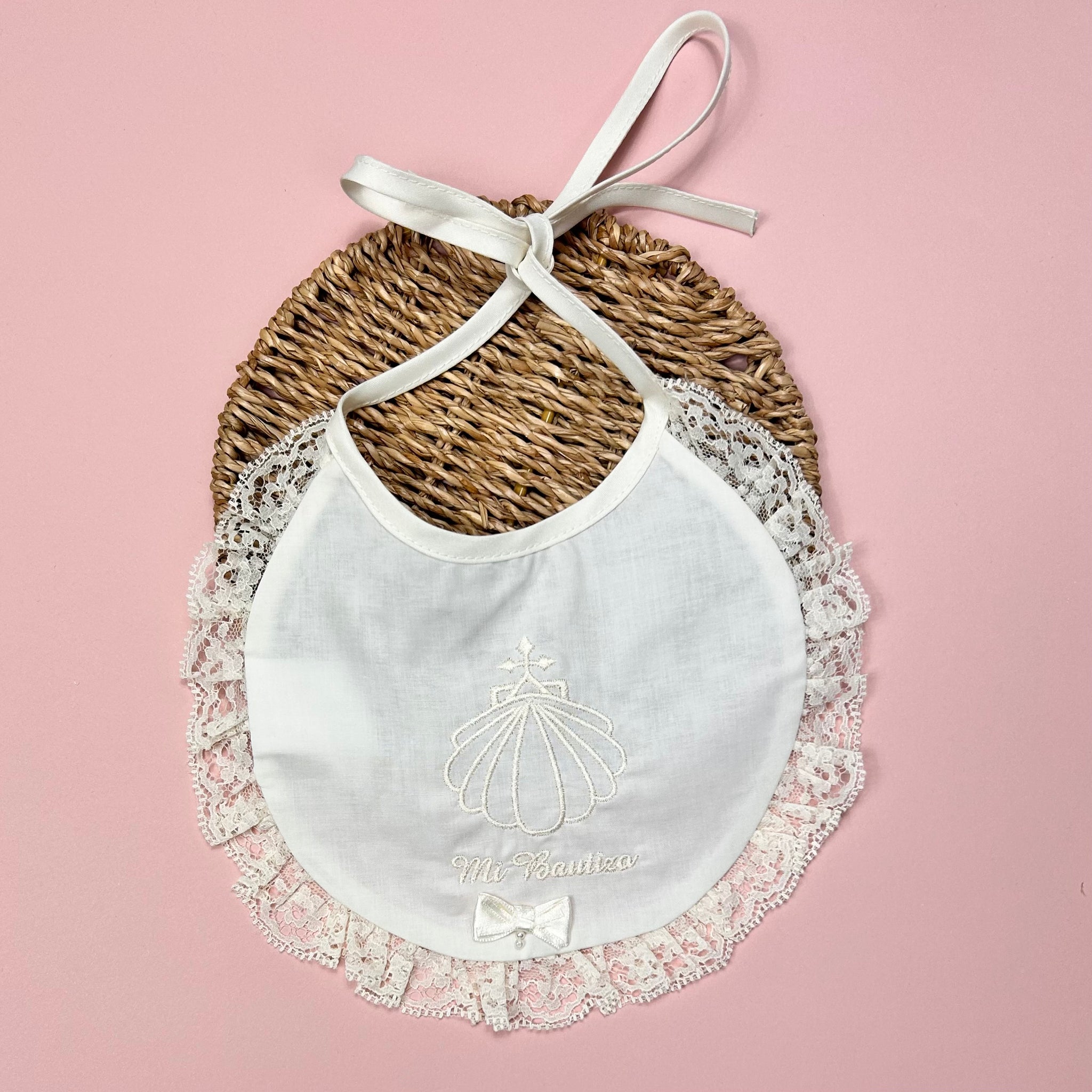 Babero Boal Bordado Concha Beige