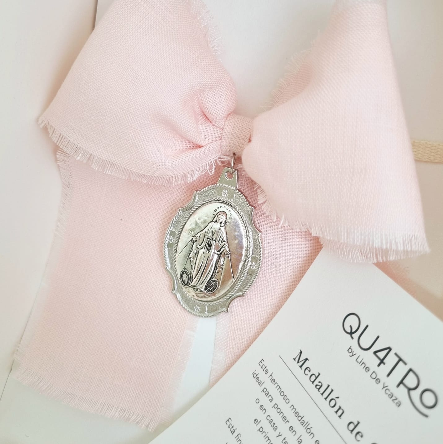 Medallón de Cuna Milagrosa Rosado