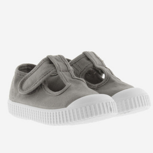 Zapatillas Gris Abiertas con Velcro