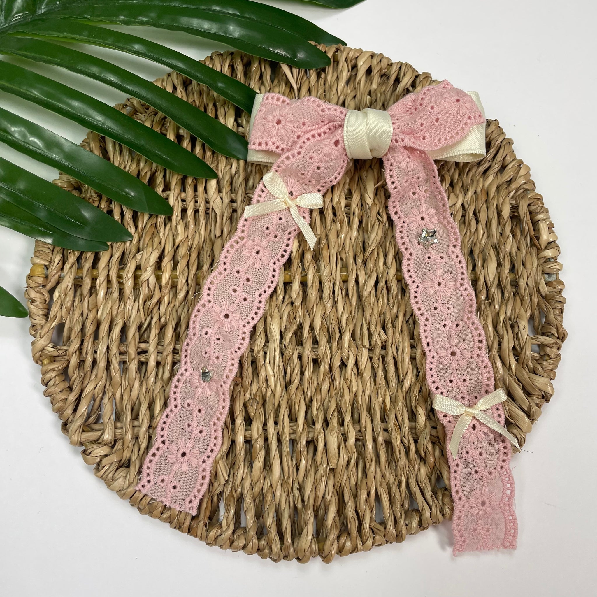 Gancho - Encaje Estilo Coquette Rosa/Ivory