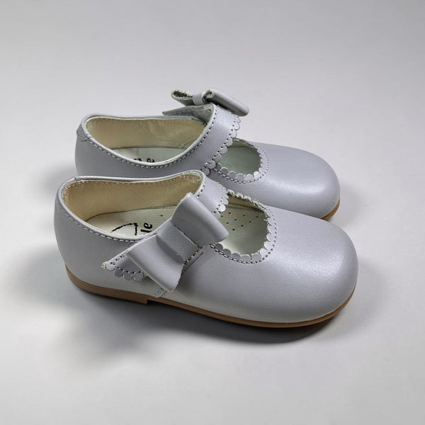 Mercedes Lazo Gris