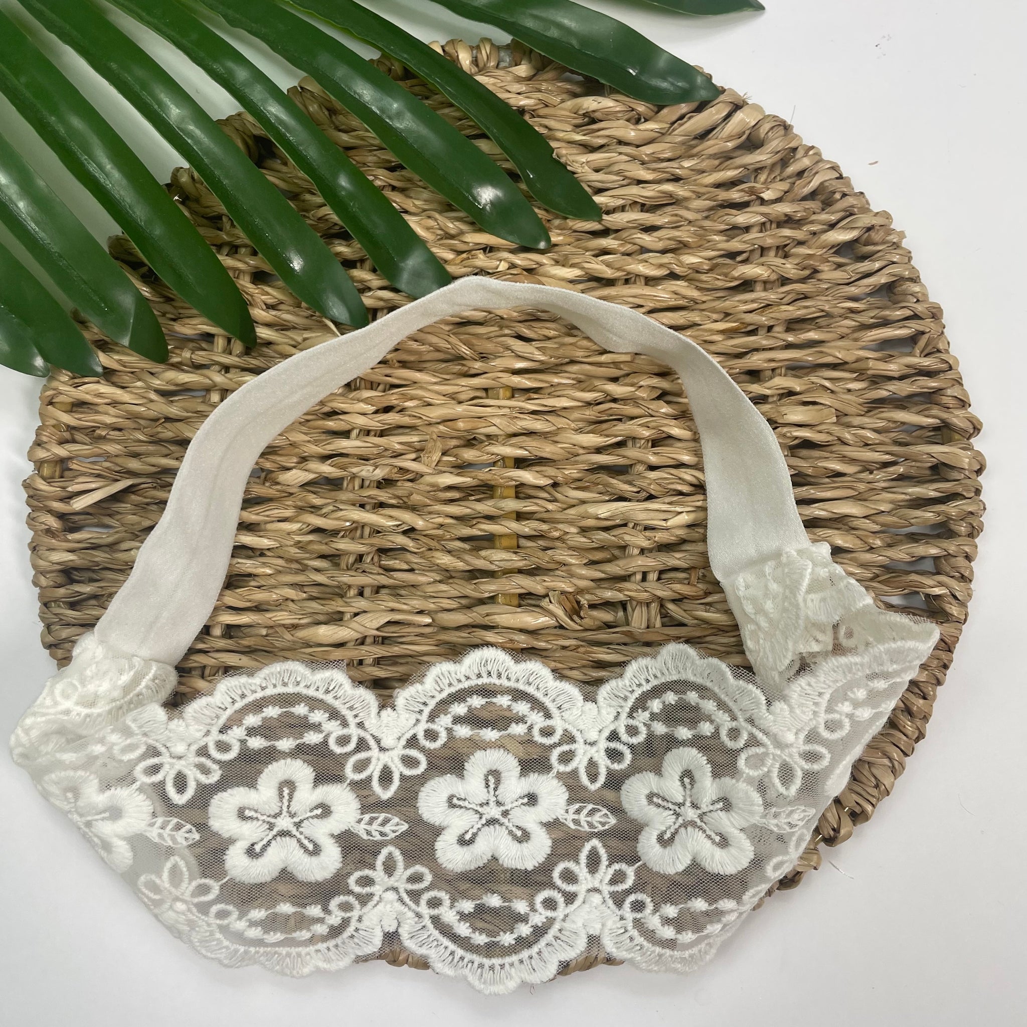 Vincha de Encaje con Flores Blanco
