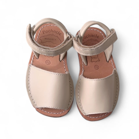 Menorquina Arena Beige Con Velcro