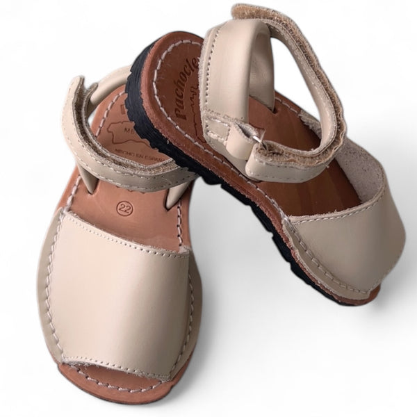 Menorquina Arena Beige Con Velcro
