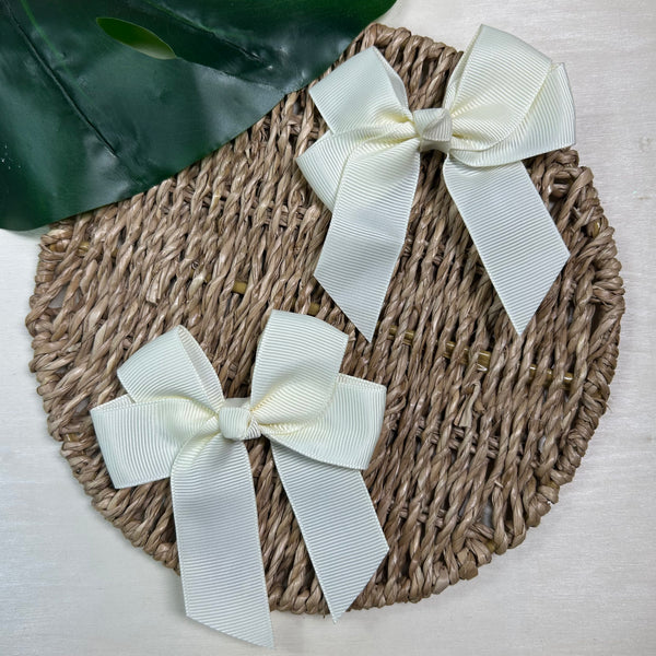 Par de Ganchos Lazos Básicos Medianos