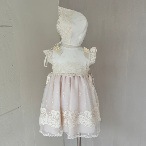 Vestido Tul con Capota Rosa