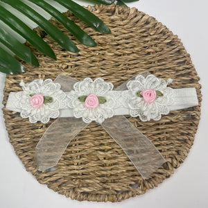 Vincha de Encaje Blanco - Flores Rosa Claro