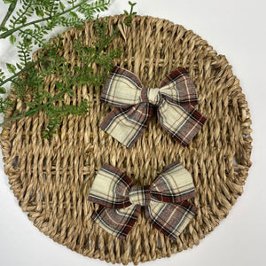 Ganchos Tartán Chocolate - Set de 2