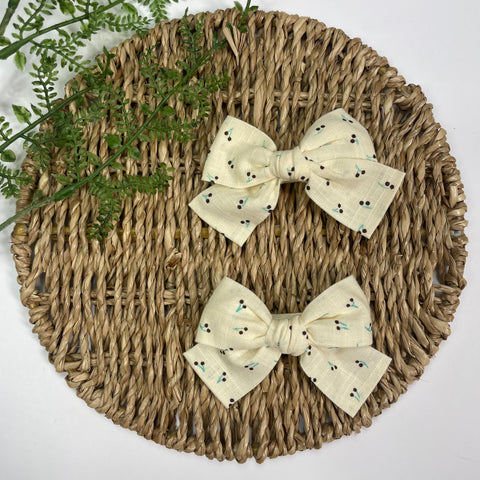 Ganchos Crema Cerezas - Set de 2