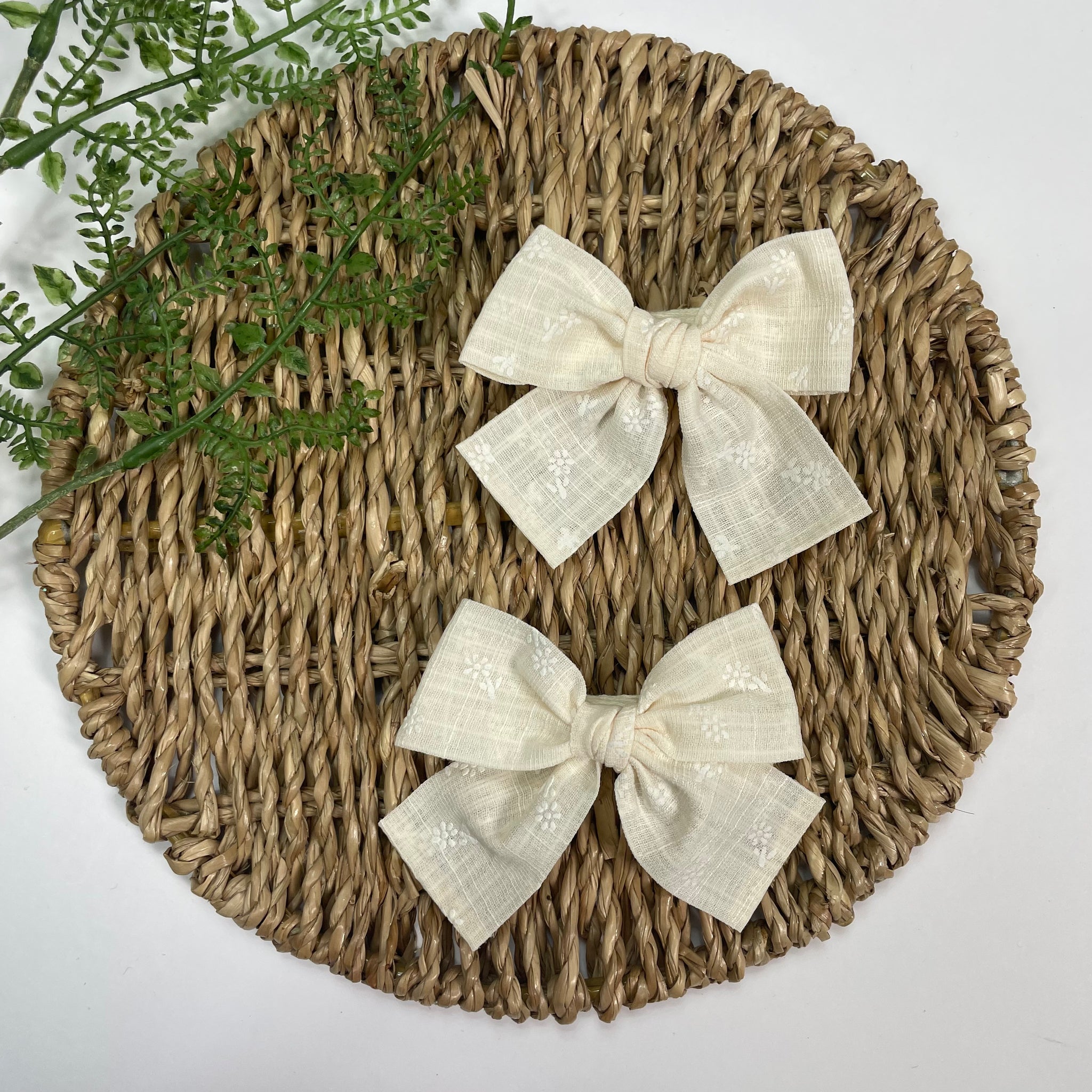 Ganchos Florecita Blanca - Set de 2