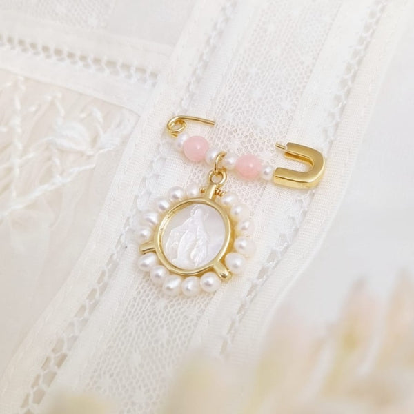 Pin - Gloria Milagrosa Blush