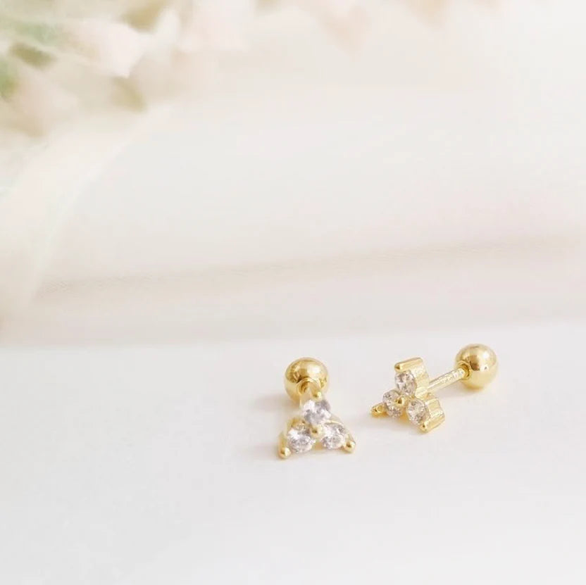 Aretes - Mini Trio Stud Cierre Dorado