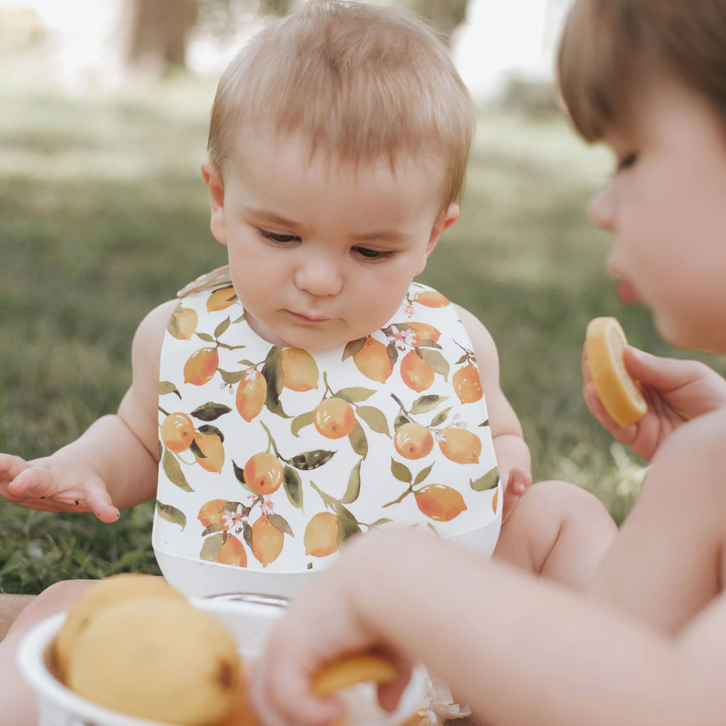 Babero Silicona Naranjas – CHACHAI BABY AND KIDS